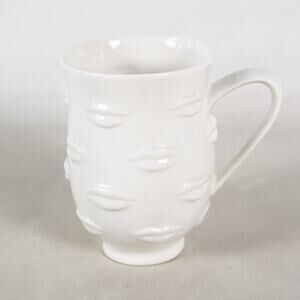 Jonathan Adler Muse Lips Mouth Porcelain Ceramic Coffee Mug Tea Cup White